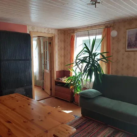 Metskula Puhkemaja * Poka